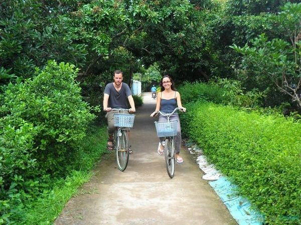 Mekong Delta floating market half day tour